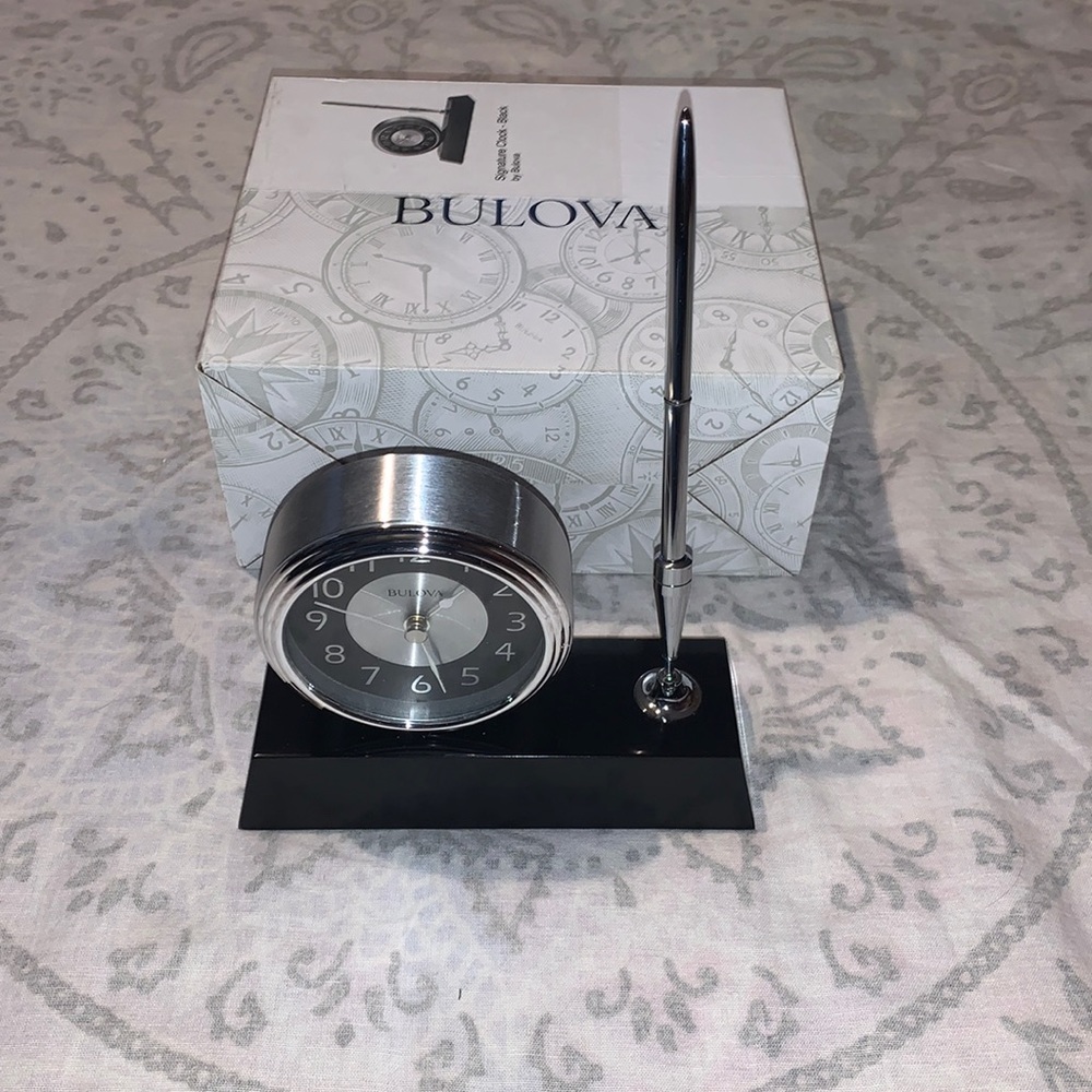 New Bulova Signature Desk Clock and Pen Set B1702 Black